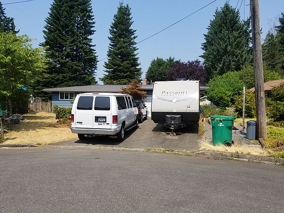 4th image of 19819 Greenwood Pl N