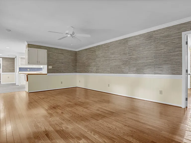 700 Clyde Dr — Photo 21