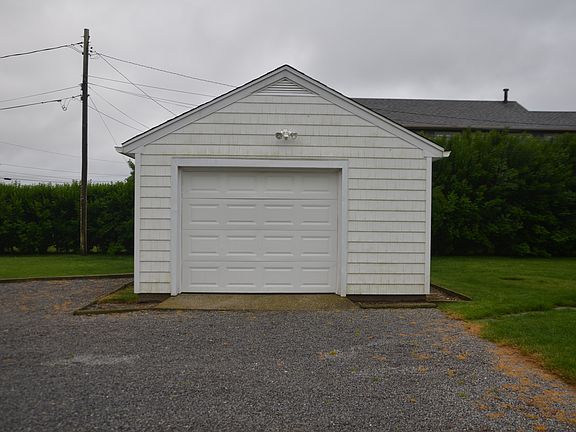 Detached Oversize Garage