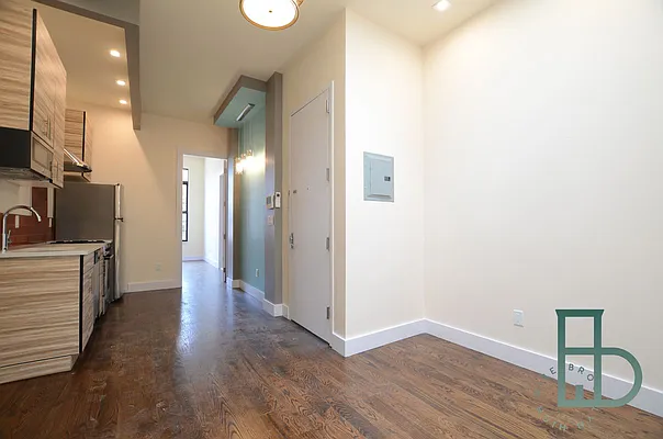 Rented by Brooklyn High Rise LLC | media 8