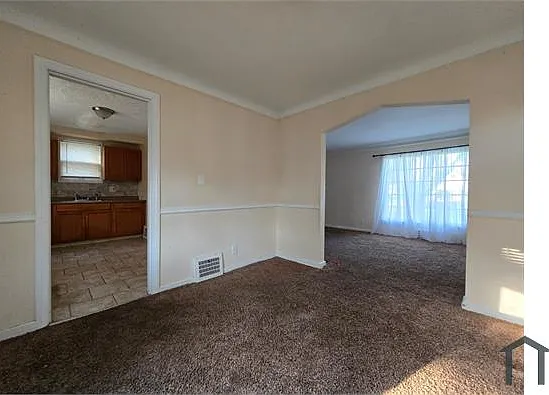 4 bed, 1152 sqft, $1,950 — Photo 4