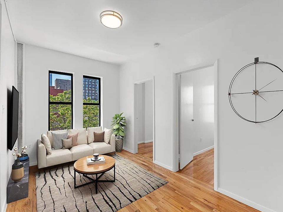 1st image of 122 Norfolk St APT 23