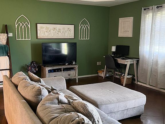 4th image of 10311 E Gate Cir