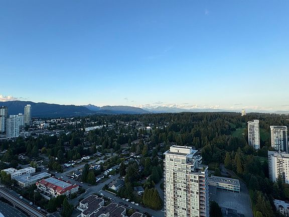 2nd image of 3809 Evergreen Pl #4302