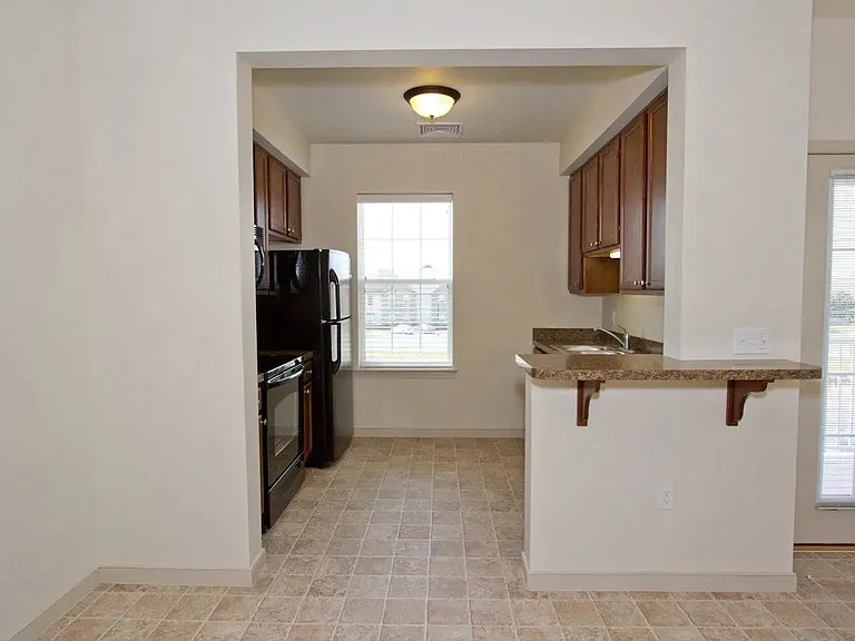 1971 Shady Oak Dr — Photo 6