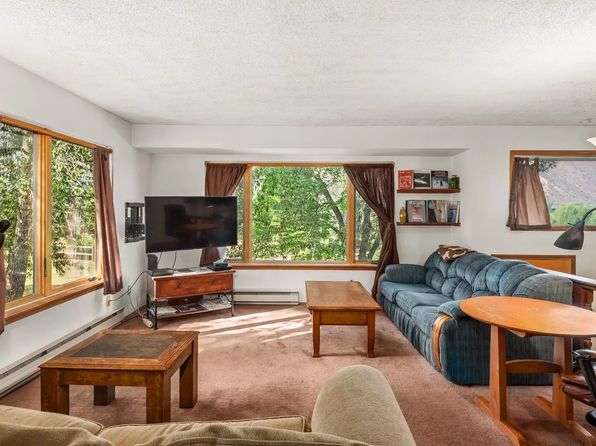 (undisclosed Address)