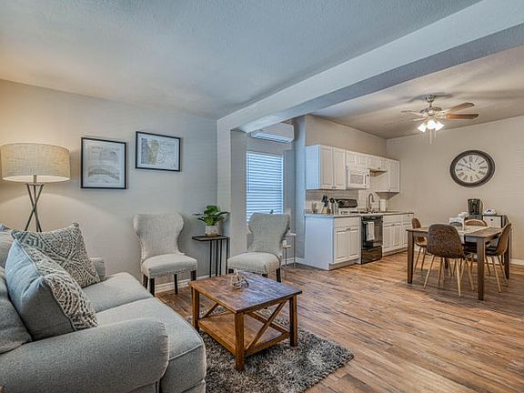 2nd image of 3619 Hueco Ave #B