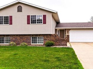 1203 37th St SW, Rochester, MN 55902