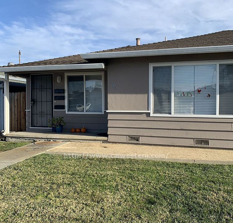 1st image of 2475 Karen Dr #B