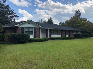 83 Manchester Dr, Manning, SC 29102
