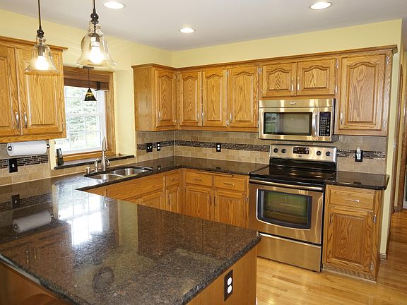 4th image of W161N10964 Hidden Glen Ct