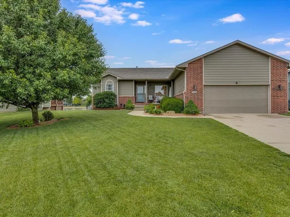 1344 N Lake Edge Cir, Goddard, KS 67052