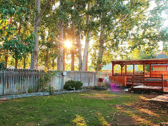 Backyard covered patio deck