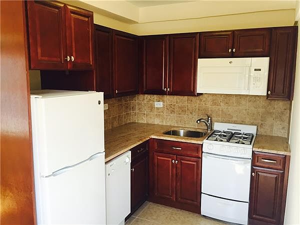 2nd image of 270 Jay St APT 5F