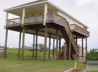 864 S Monkhouse Dr, Crystal Beach, TX 77650
