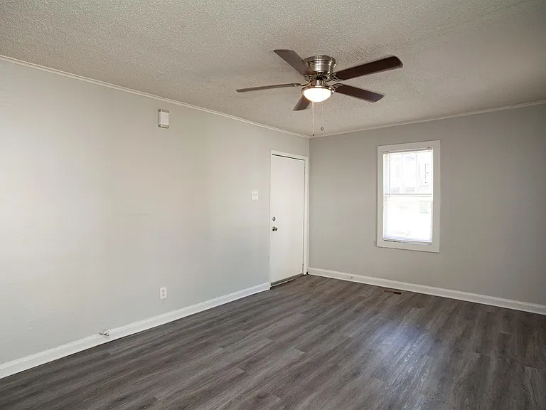 1411 S Jackson St — Photo 5