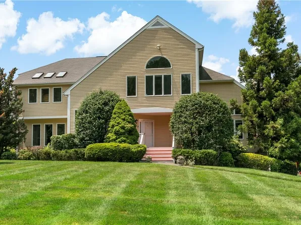 3091 Dahlia Court, Yorktown Heights, NY 10598