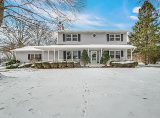 130 Wheatridge Rd, Valparaiso, IN 46385