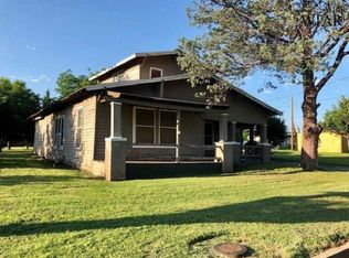 116 W Commerce St, Henrietta, TX 76365