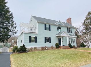 19 Bluebird Rd, Wellesley, MA 02481