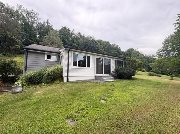 118 Foster Rd, Beaver Falls, PA 15010