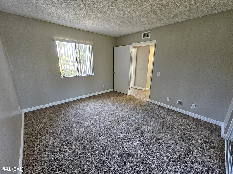Stonewood Apartments — Photo 34