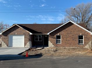 100 S 12th St, Linn, MO 65051