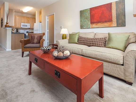 3rd image of 765 McDaniel St SW #3B-2Ba-1232Sqft