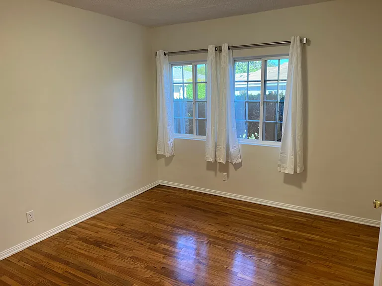 4018 Tilden Ave #A — Photo 7