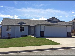 1921 Pensione Pl, Wenatchee, WA 98801