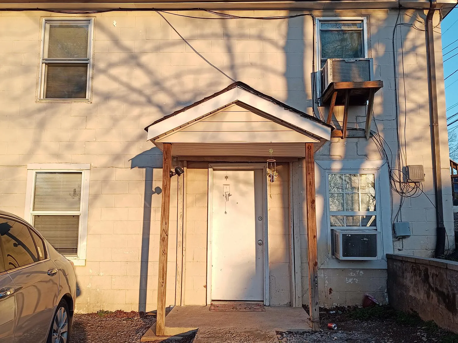 2 bed, 700 sqft, $775 — Photo 1