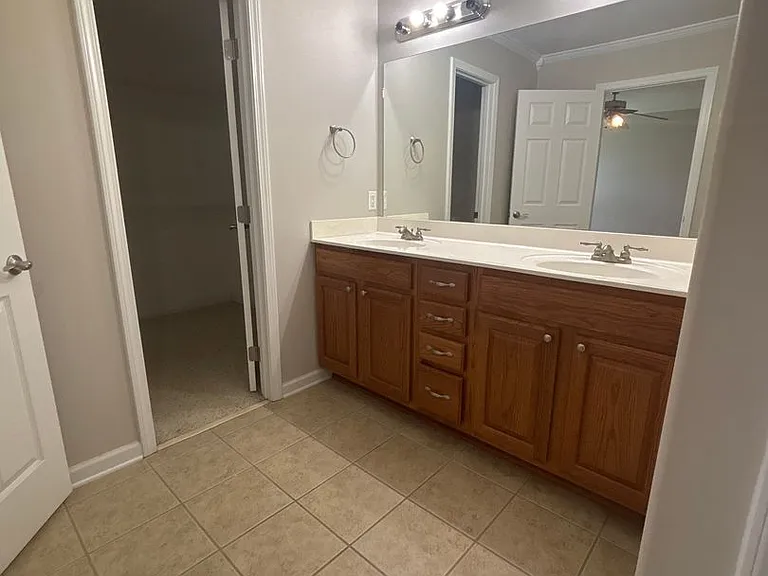 88 Romie Dr — Photo 17