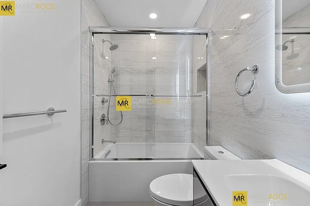 2 bed, 695 sqft, $4,400 — Photo 3