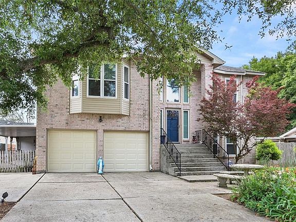 2nd image of 4028 Hillcrest Dr