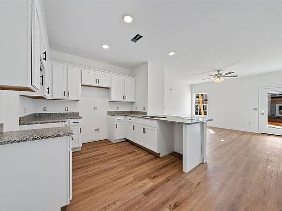 5th image of 355 Hillview Mills Blvd #121