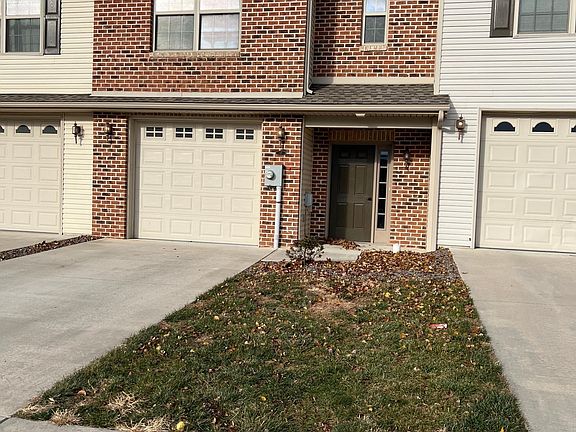 5th image of 13 Delano Dr