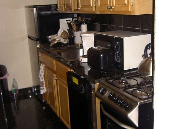 3rd image of 221 W 78th St APT 1
