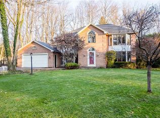663 Finchingfield Ln, Webster, NY 14580