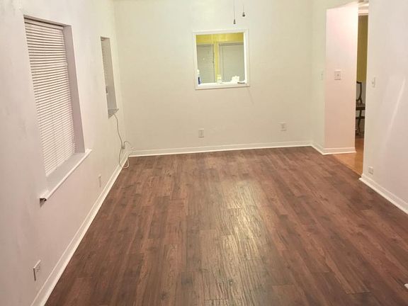 5th image of 1226 Strawberry Rd