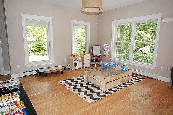 4th image of 49 Oxford Woods Dr