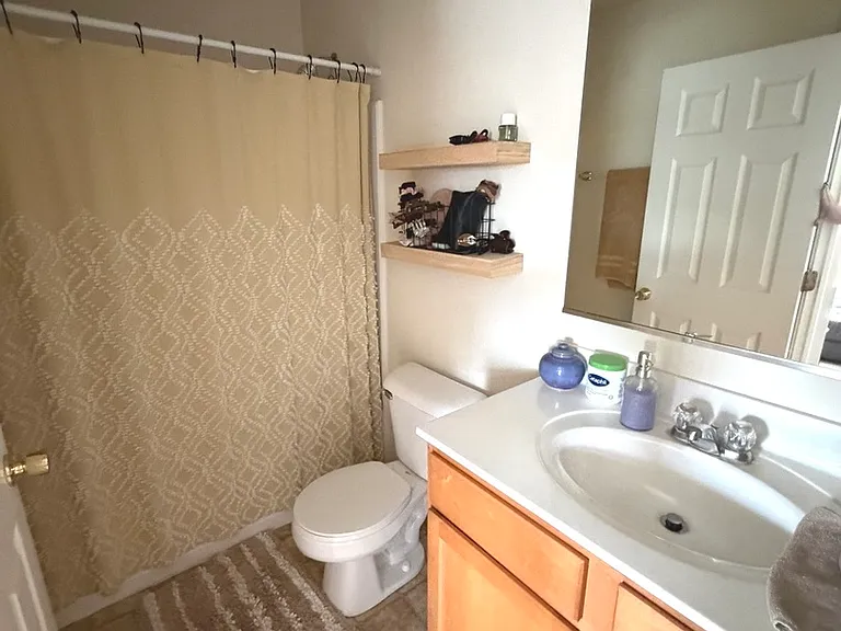 2554 Evergreen Cir #2554 — Photo 11