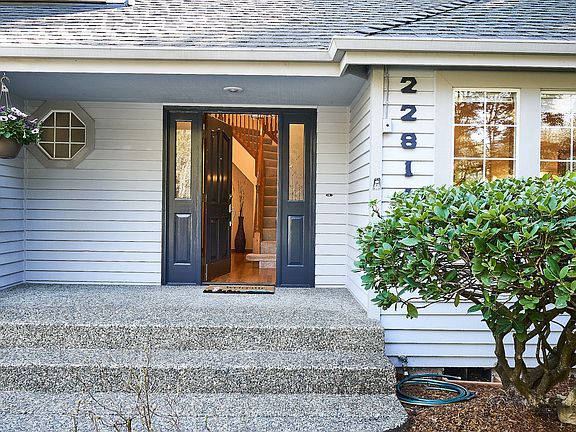 3rd image of 22811 NE 14th St