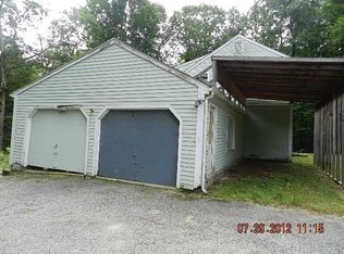 145B Mount Pleasant Rd, Newtown, CT 06470