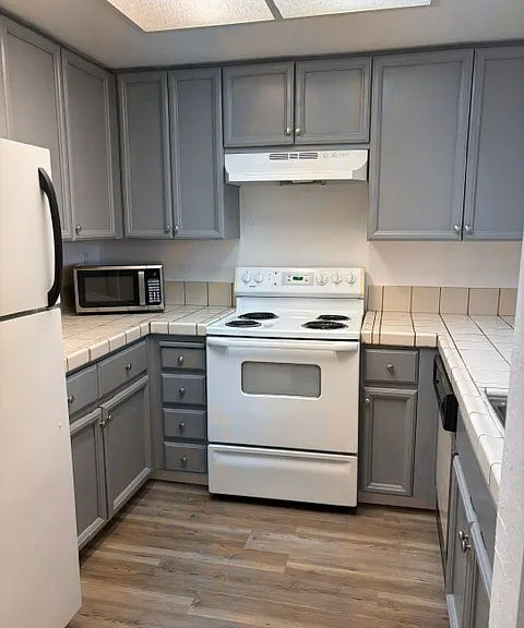3787 Stoneglen N — Photo 4