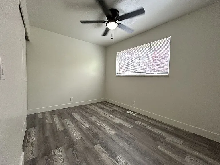 1340 S 200 E — Photo 24