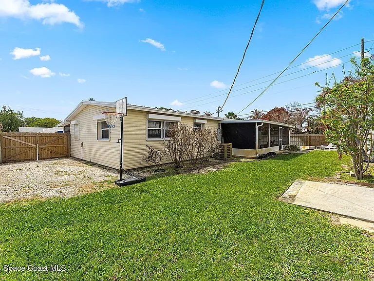 1700 S Merrimac Dr — Photo 18