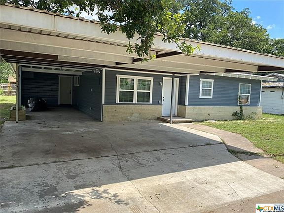 2nd image of 2409 Oak Dr