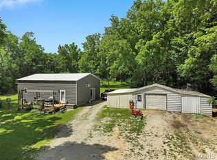 613 22nd St, Hillsboro, IL 62049