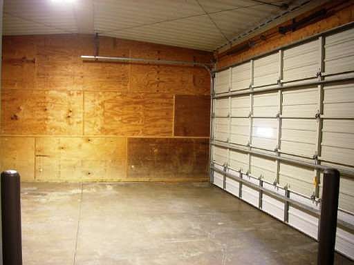 5th image of 1110 Airport St
