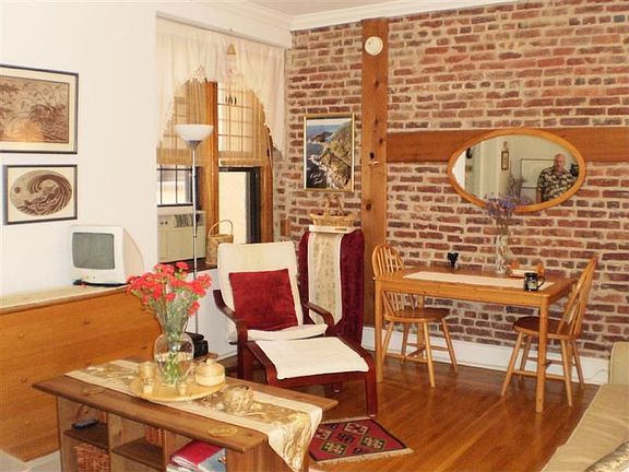 3rd image of 4 Dartmouth St APT 11